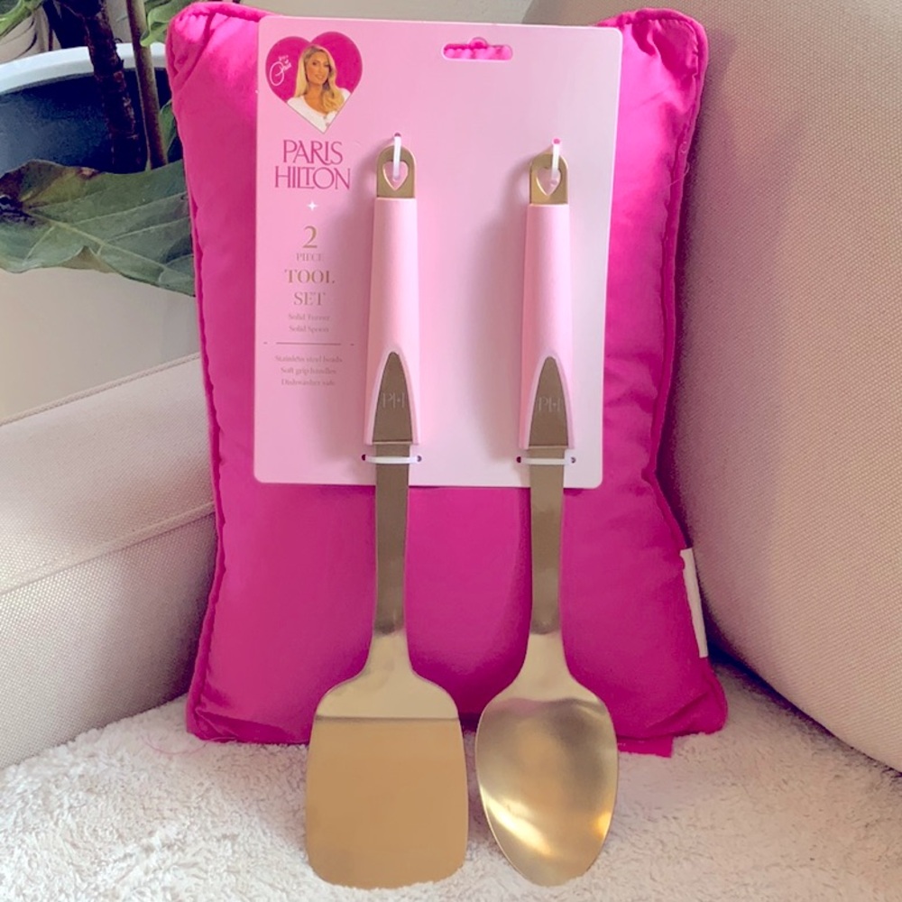 💖🩷Paris Hilton 2 Piece SOFT GRIP HANDLES, STAINLESS STEEL Tool Set